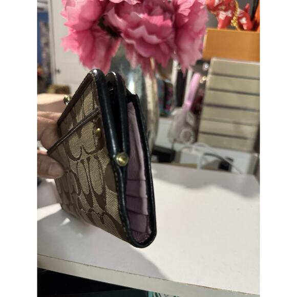 Coach Legacy Kisslock Stripe Wallet Turn Lock - Picture 7 of 8